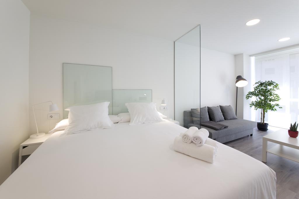 Pension T5 Donostia Suites San Sebastián Szoba fotó