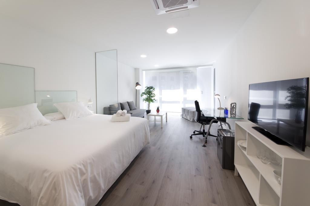 Pension T5 Donostia Suites San Sebastián Szoba fotó