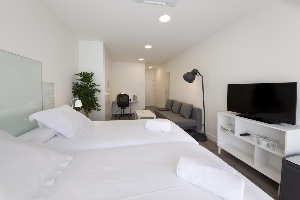 Pension T5 Donostia Suites San Sebastián Szoba fotó